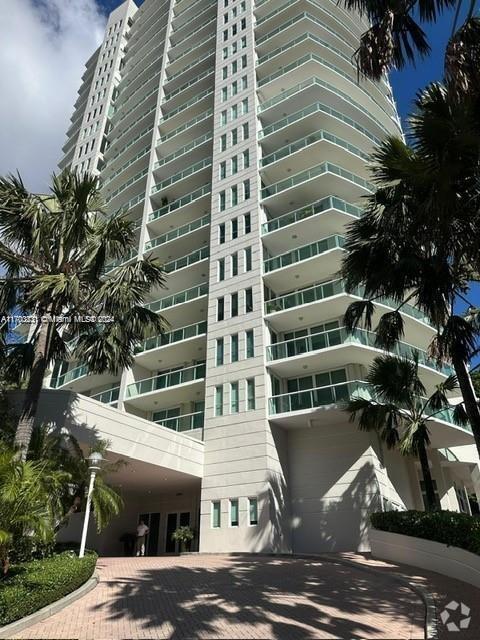 Building Photo - 2645 S Bayshore Dr Unit 1002 Rental