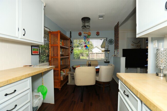 Photo - 354 S Amherst Dr