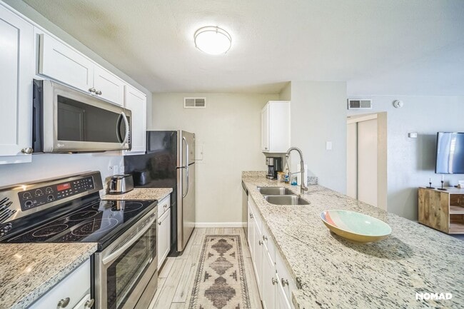 Photo - 8055 E Thomas Rd