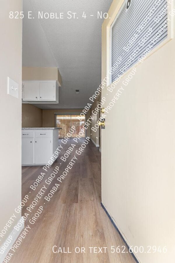 Photo - 825 E Noble Ave Unidad No.