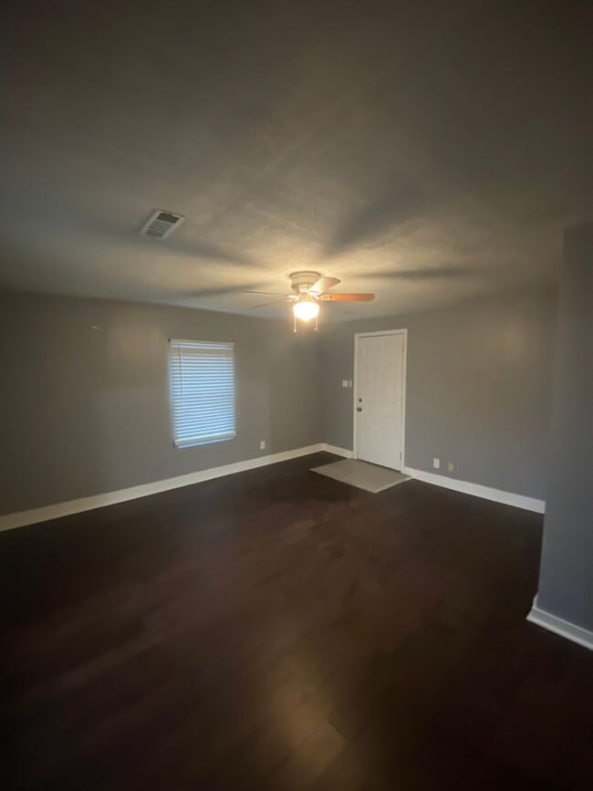 Photo - 5518 N Broadway