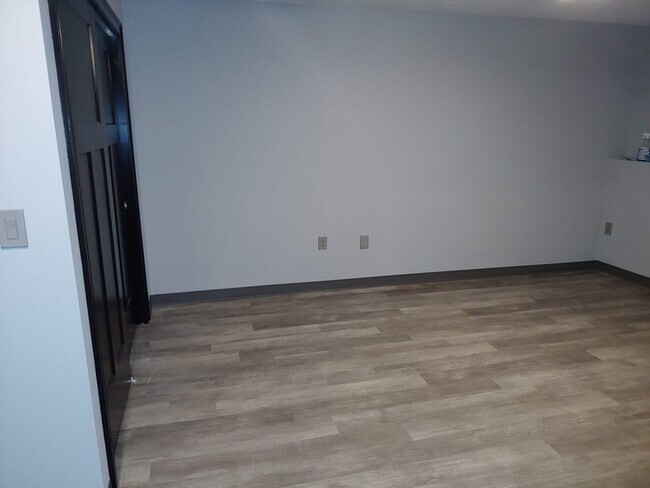 Photo - 16 Williamsburg Ct Unit 2