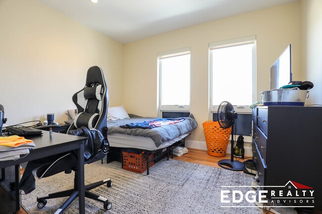 Photo - 23 Glencoe St Unit 1