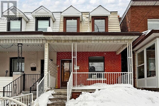 Photo - 480 Lansdowne Ave