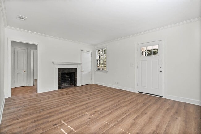 Photo - Three Bedroom Cottage in Country Club Village