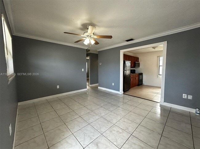 Photo - 2401 NW 15th St Unidad 1