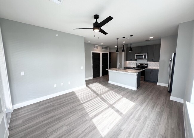 Photo - 5005 E Parmer Ln Unidad 10108