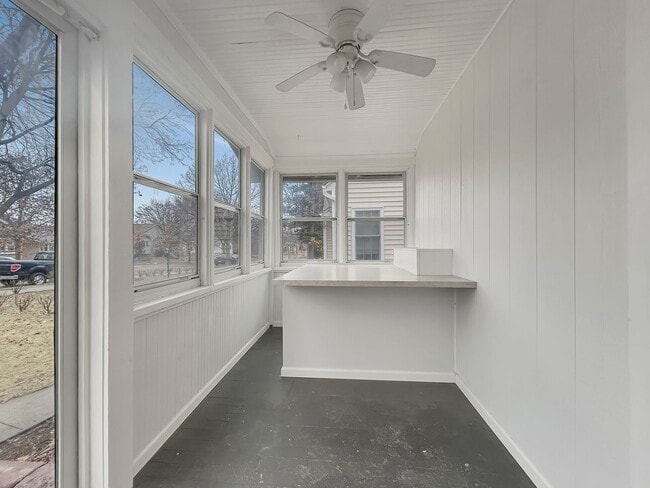 Photo - 2729 Vernon Ave S