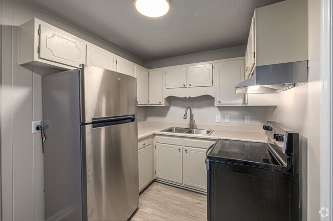 1BR 1BA 537SF: Kitchen