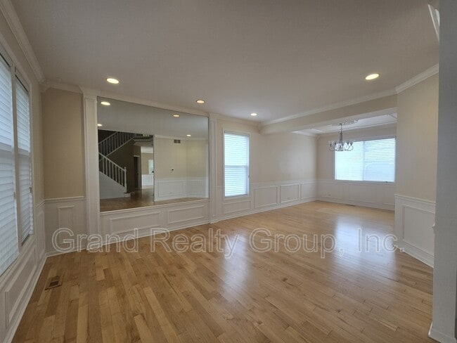 Photo - 217 Lexington Ct