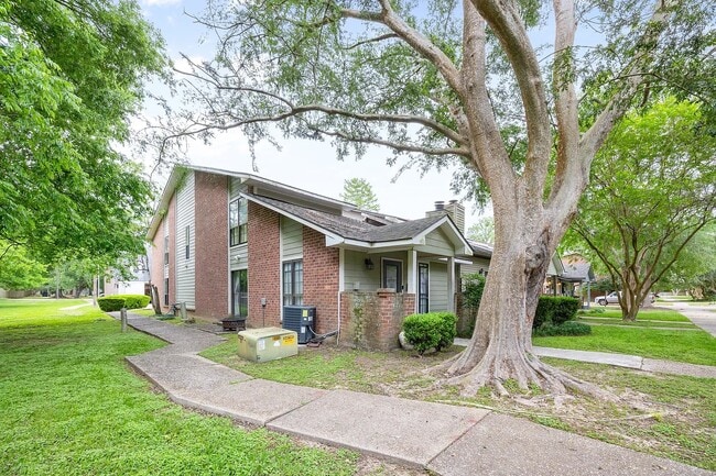 Photo - 5518 Moorstone Dr