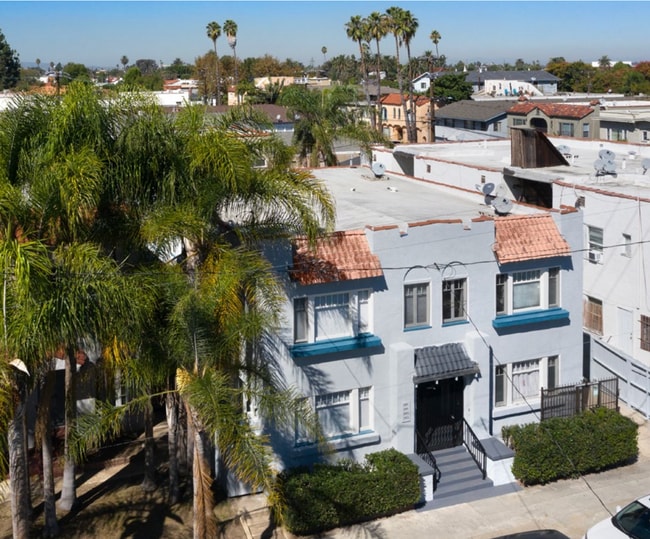 Building Photo - 391 Ximeno Ave Unit B Rental