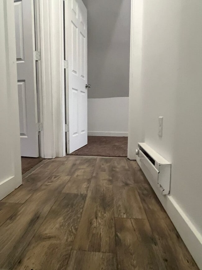 1320 E Main St Unit 3