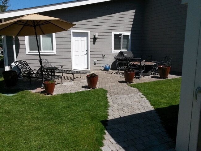 Photo - 269 NE Alder St Unit 265