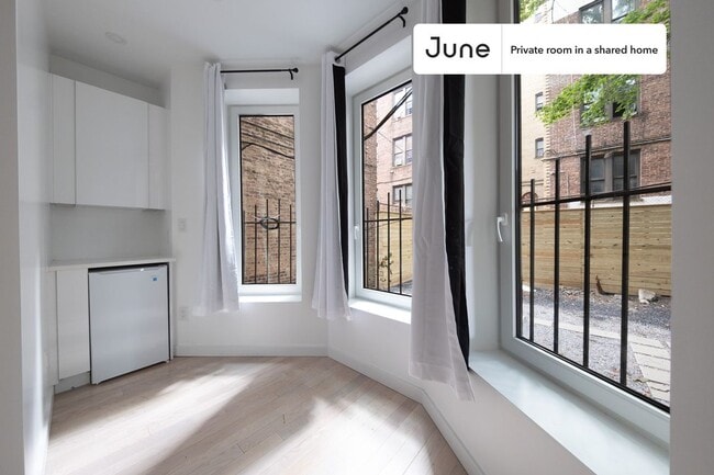 Room in Shared 4 bed/2 bath home in Ditmas Park
