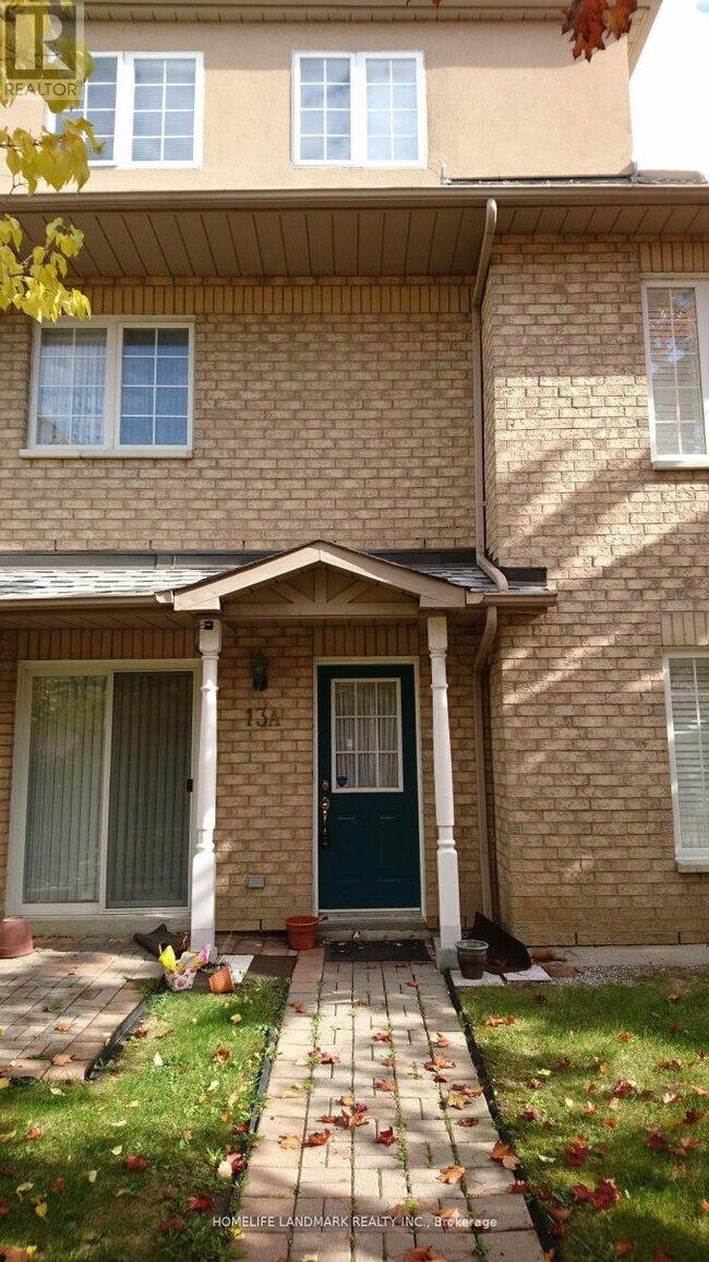 Photo - 18 St Moritz Way
