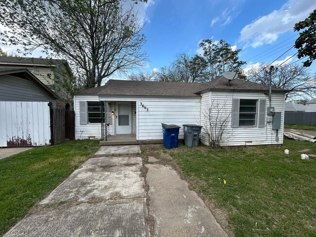 Building Photo - Location....Location....Location....