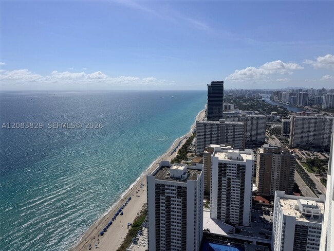 Building Photo - 1850 S Ocean Dr Unit PH4402