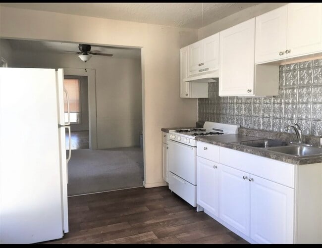 Building Photo - 3206 Bryant Ave S Unit 3
