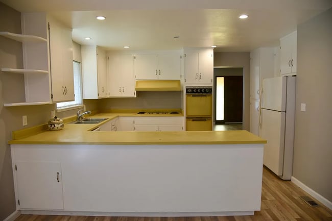 Photo - 1600 Main St