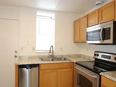 Photo - 730-730 28th St