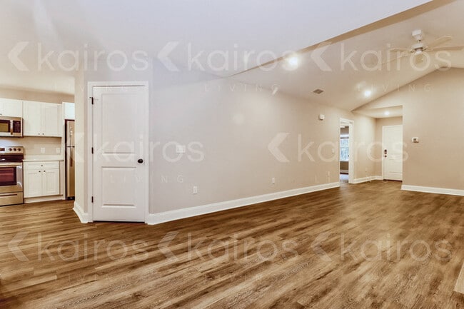 Photo - 155 Cottage Grove Rd