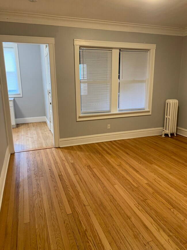 Photo - 3039 N Karlov Ave Unit 1