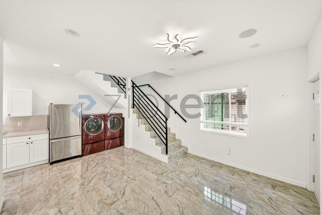 Photo - 17426 Elkwood St