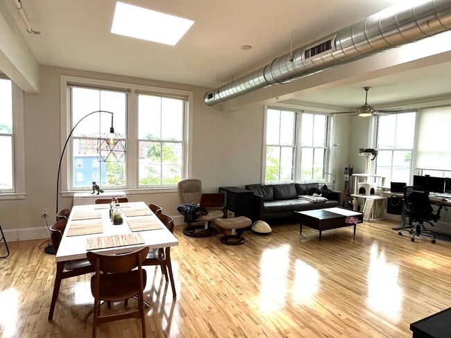 Photo - 43 Park St Townhome