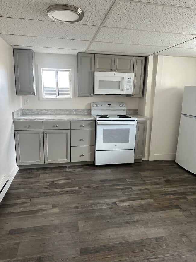 Kitchen - 129 Washington St Townhome