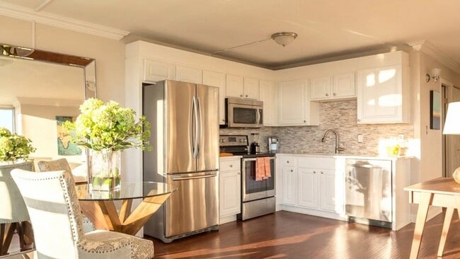 All floor plans have magnificent views over the lake and park - Lakeview Residences