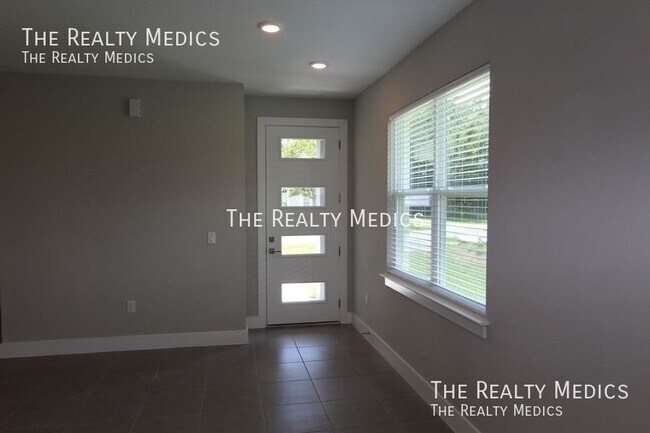 Photo - 56 Cordona Dr