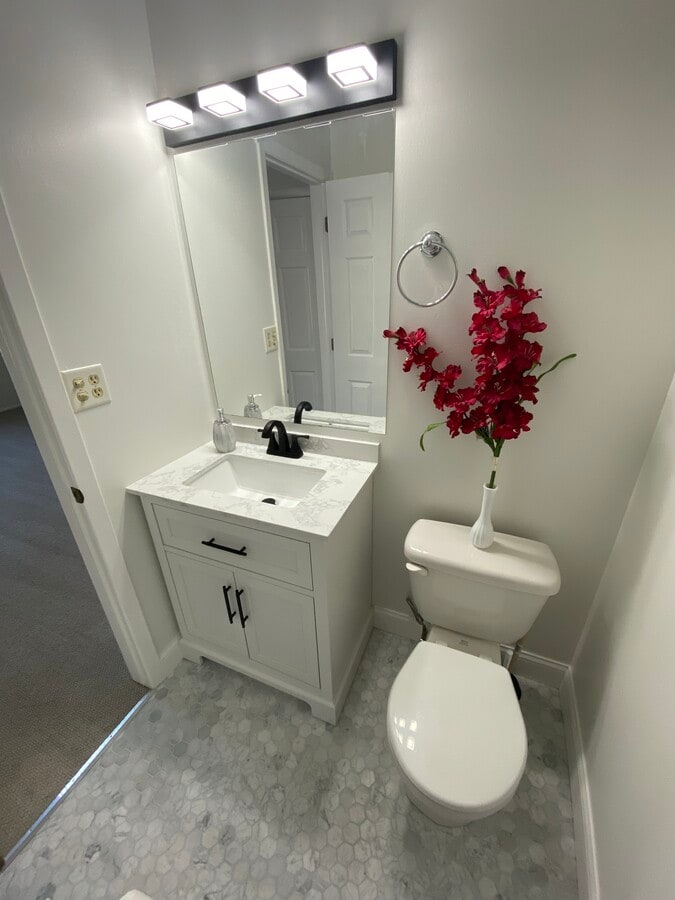 Photo - 914 Van Buren Ct Unit Modern Luxury