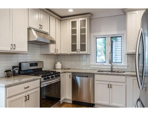 10 Nantasket Ave