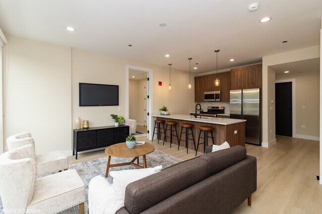 Building Photo - 3045 W Irving Park Rd Unit 406