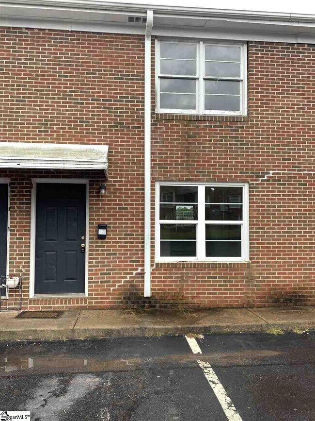 Photo - 55 Monroe St