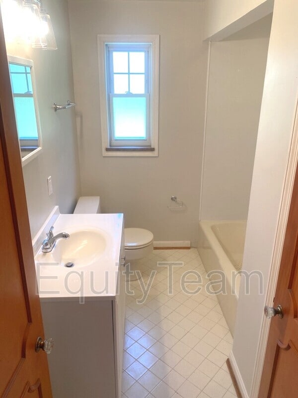 3837 Cooper Rd Rental For Rent in Cincinnati, OH