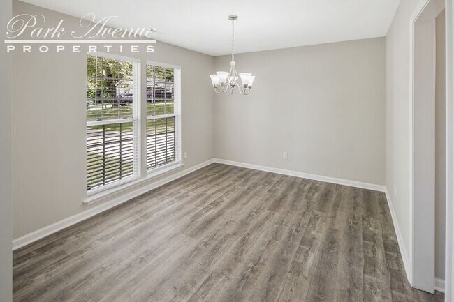 Photo - 204 W Walnut Ave