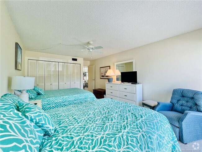 Building Photo - 3792 NE Ocean Blvd Unit 103 Rental
