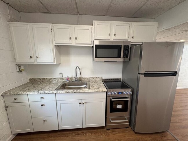 Photo - 5017 Rowena Ave