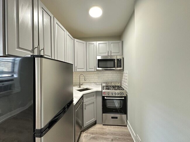 545 W Belmont Ave Unit F5