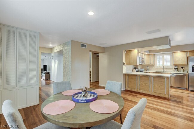 Photo - 3223 Pinehurst Dr