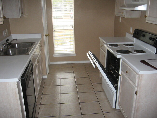 Photo - 544 Kirkland Ln