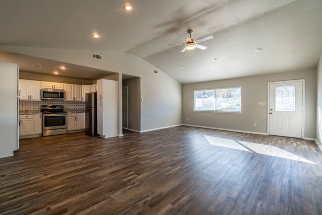 Photo - Gorgeous 3 Bedroom 2 Bathroom Home in Fort Smith