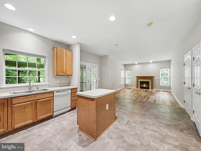 Photo - 5641 Eppes Island Pl