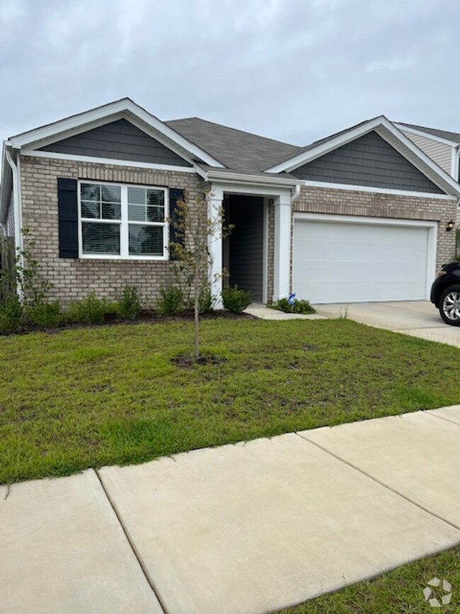 Building Photo - 3 Bedroom Home in Waterside Community of S...