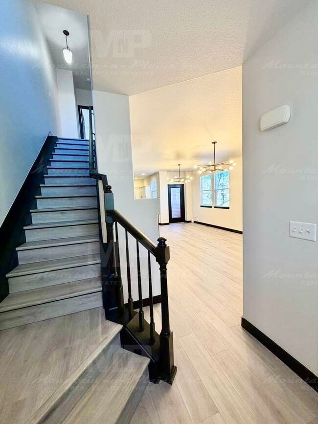 Photo - 3809 Rock Creek Dr