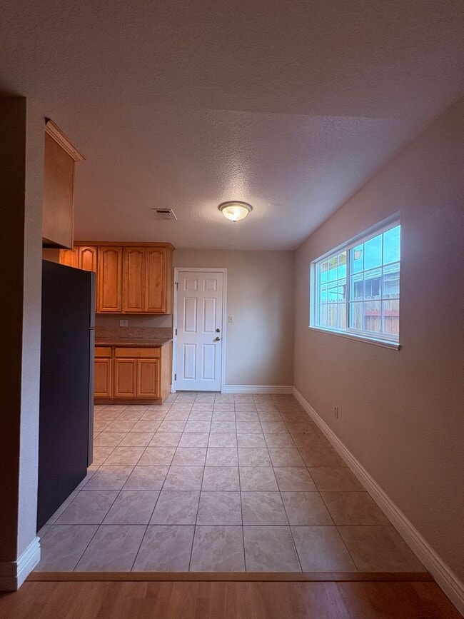 Photo - 1017 Charles St