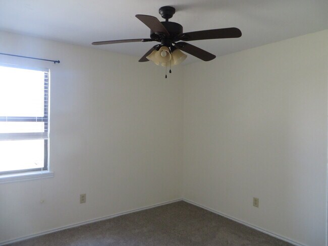 Photo - 1021 Homestead Dr