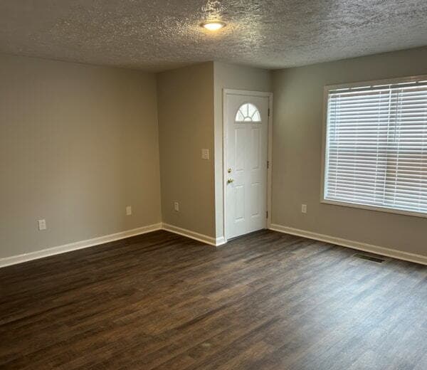 Photo - 1071 Woodland Dr